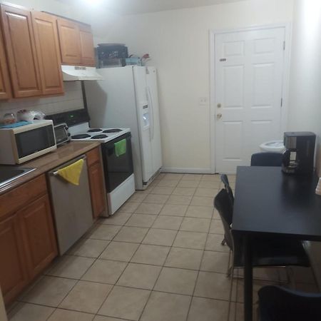 Crystal Room 1 Guest House Near 12Mins To Ewr Airport / Prudential / Njit / Penn Station Ньюарк Экстерьер фото