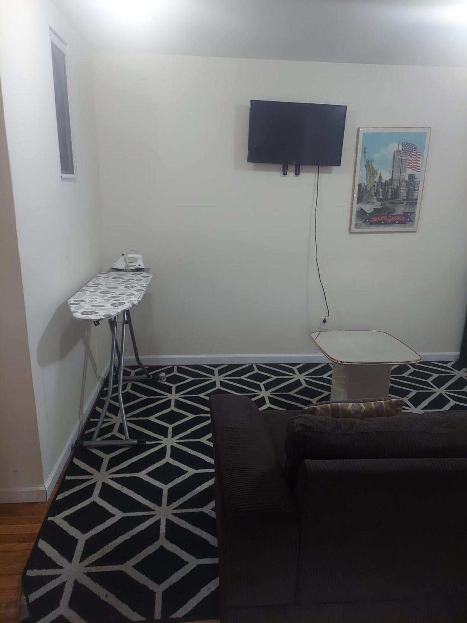 Crystal Room 1 Guest House Near 12Mins To Ewr Airport / Prudential / Njit / Penn Station Ньюарк Экстерьер фото