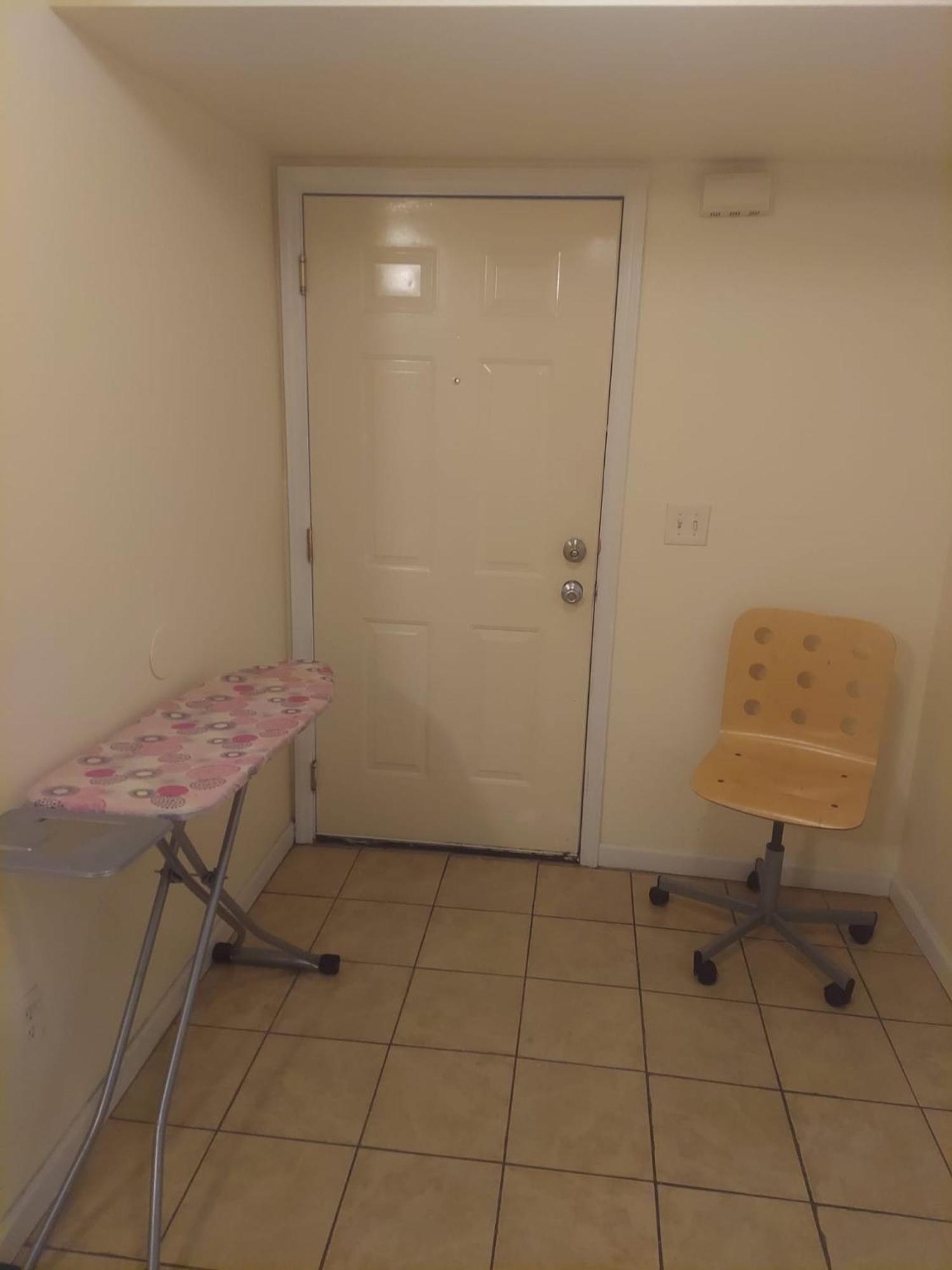 Crystal Room 1 Guest House Near 12Mins To Ewr Airport / Prudential / Njit / Penn Station Ньюарк Экстерьер фото